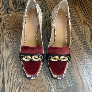 Like new Red Velvet Tory Burch Loafer Heel